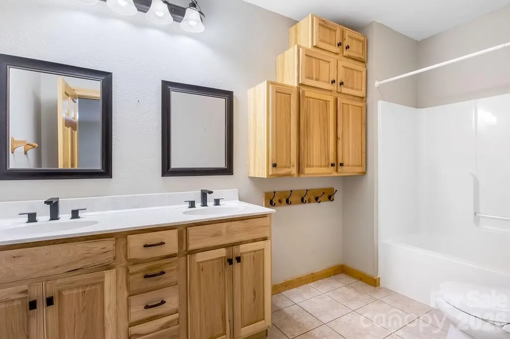 447 Hidden Lake Parkway Nebo NC 28761