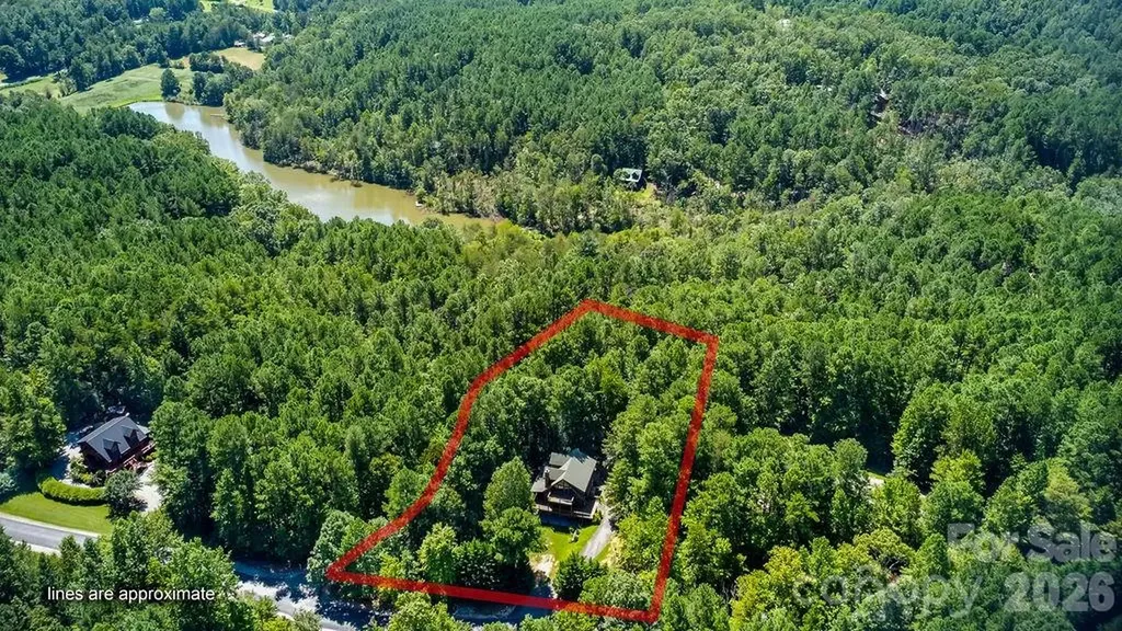 447 Hidden Lake Parkway Nebo NC 28761