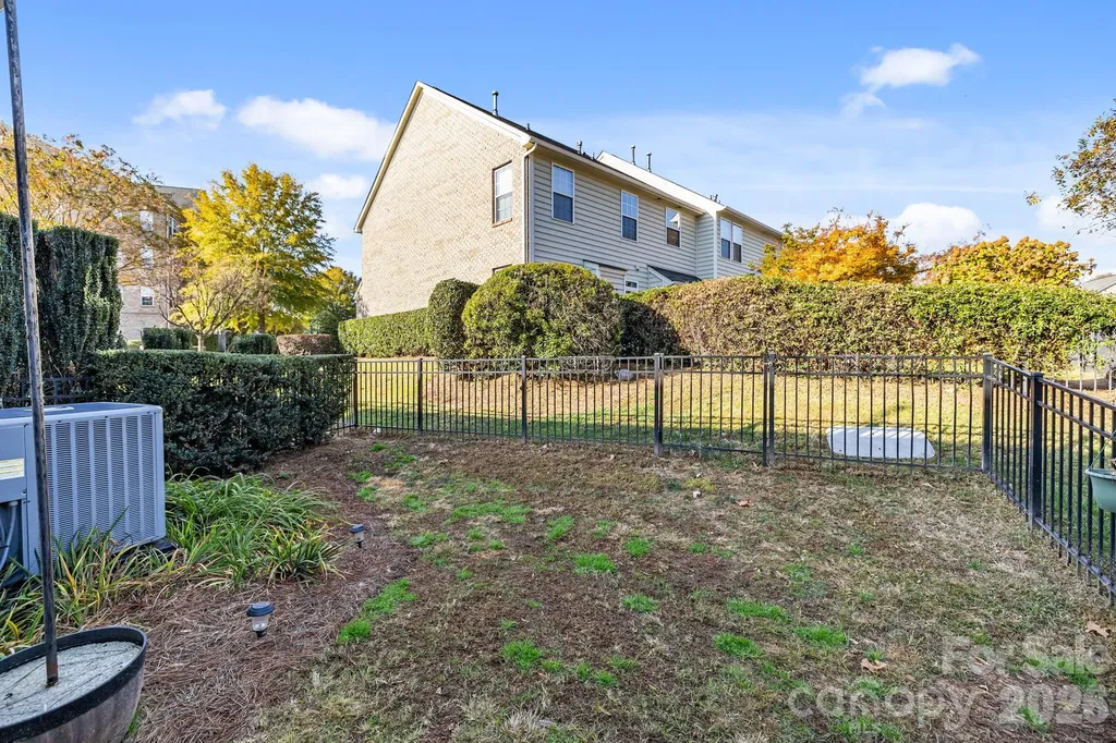 5922 Union Pacific Avenue Charlotte NC 28210