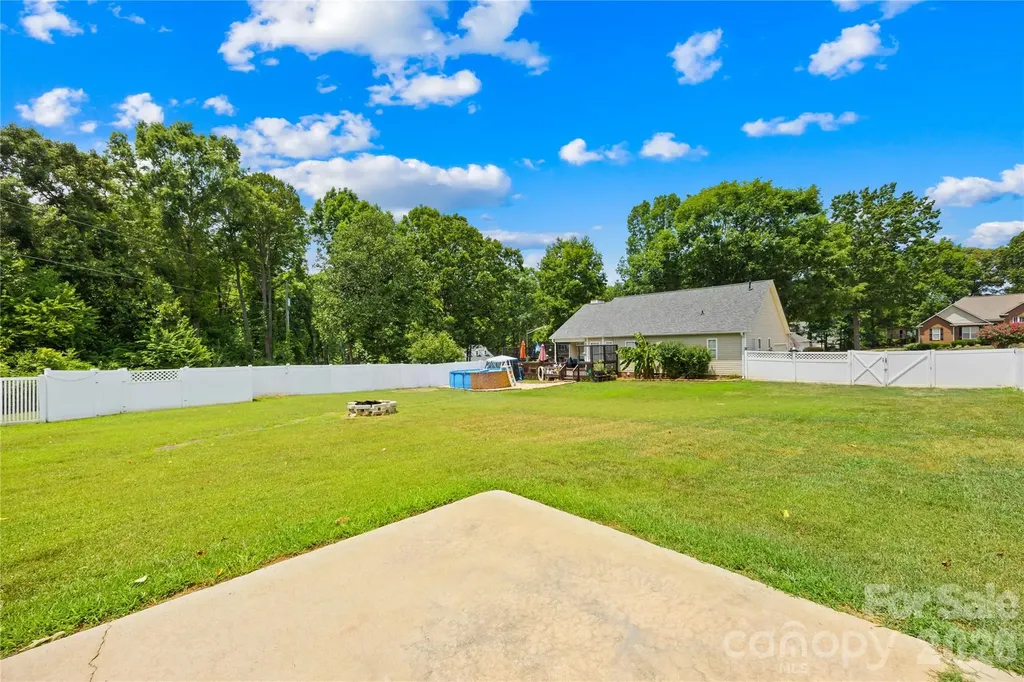 105 Laura Court Cherryville NC 28021