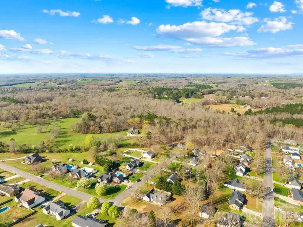 105 Laura Court Cherryville NC 28021