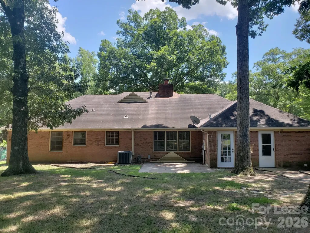 814 Pineborough Road Charlotte NC 28212