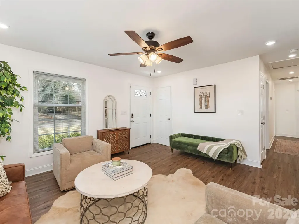 4014 Fieldcrest Road Charlotte NC 28217