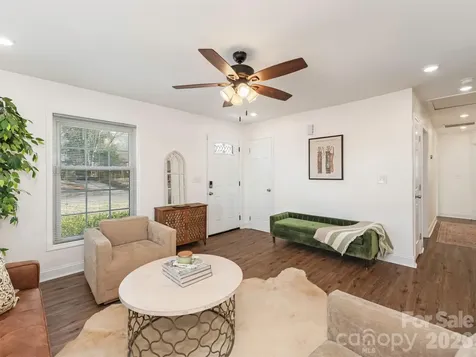 4014 Fieldcrest Road Charlotte NC 28217