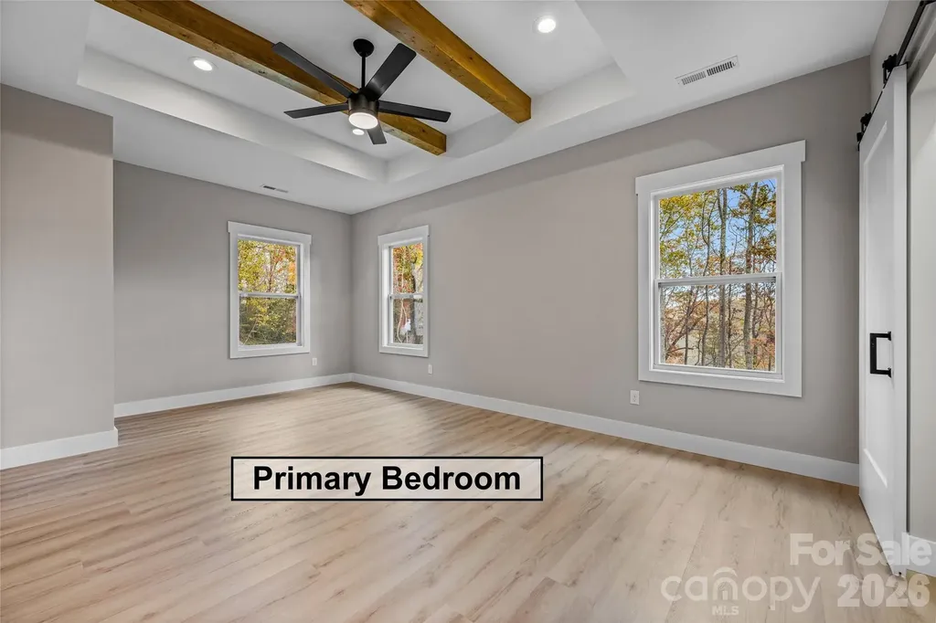 654 Beehive Road Hendersonville NC 28792