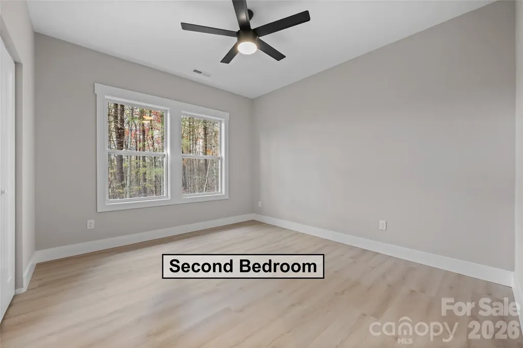 654 Beehive Road Hendersonville NC 28792