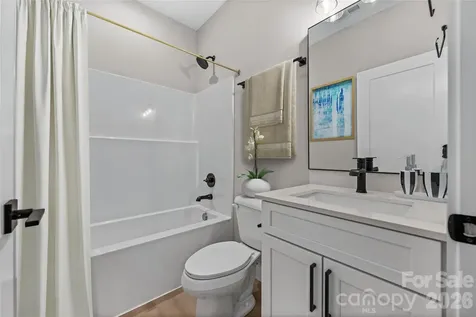 654 Beehive Road Hendersonville NC 28792