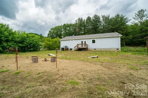 306 Burnsville School Road Burnsville NC 28714