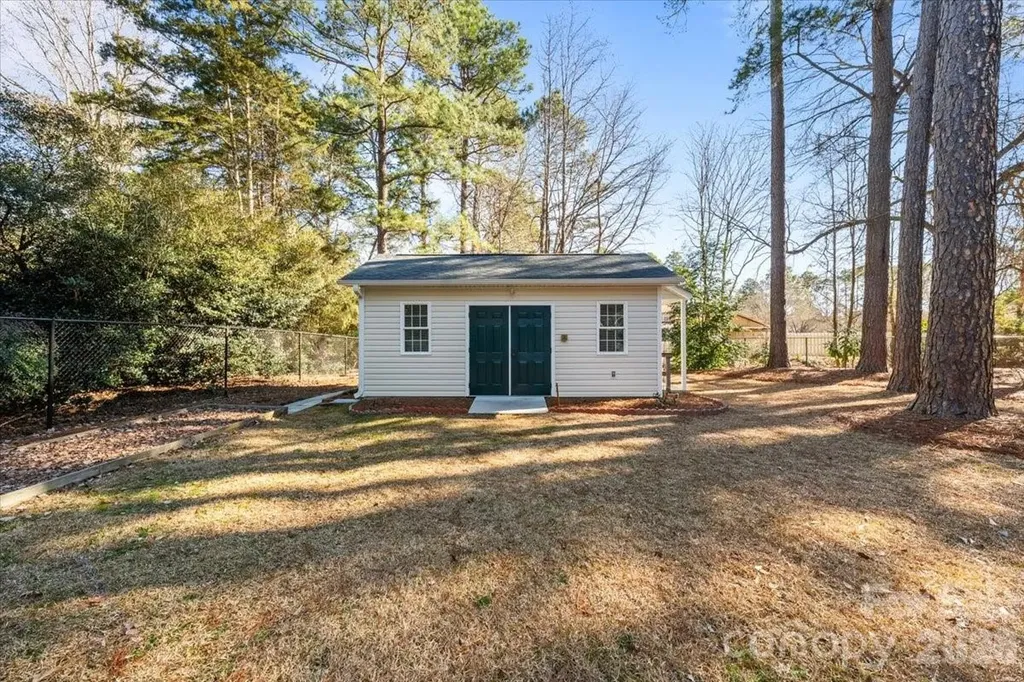 7980 Glasgow Drive Laurinburg NC 28352