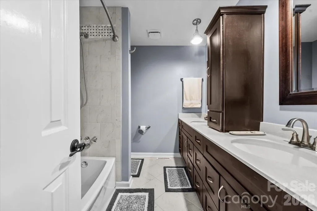 7980 Glasgow Drive Laurinburg NC 28352
