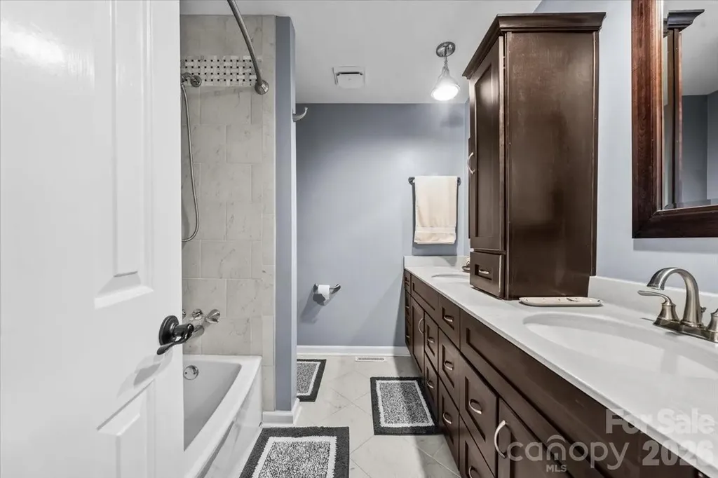 7980 Glasgow Drive Laurinburg NC 28352