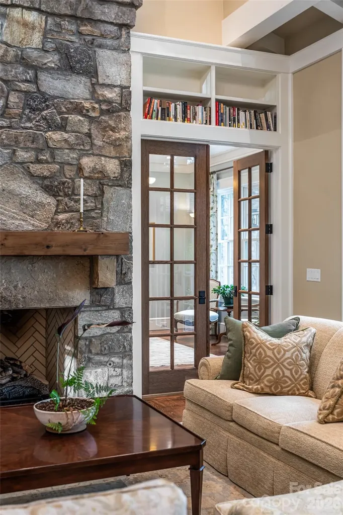 402 Vanderbilt Road Asheville NC 28803