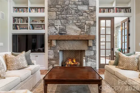 402 Vanderbilt Road Asheville NC 28803