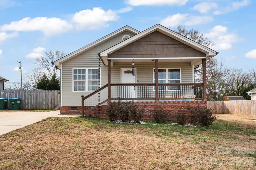316 E Alabama Avenue Bessemer City NC 28016