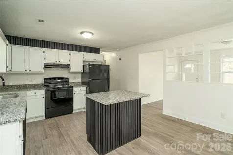 3115 Crestview Drive Florence SC 29501