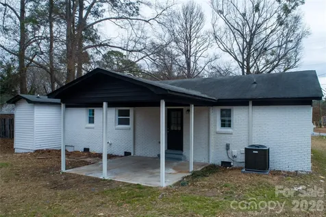 3115 Crestview Drive Florence SC 29501