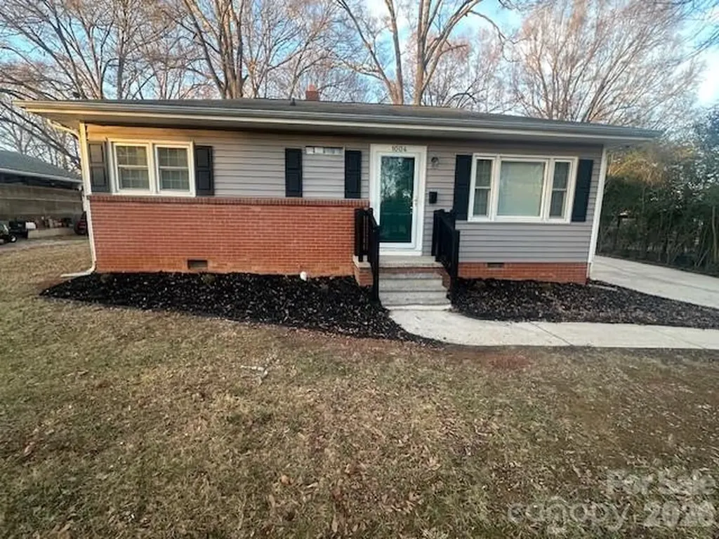 1004 E 8th Avenue Gastonia NC 28054