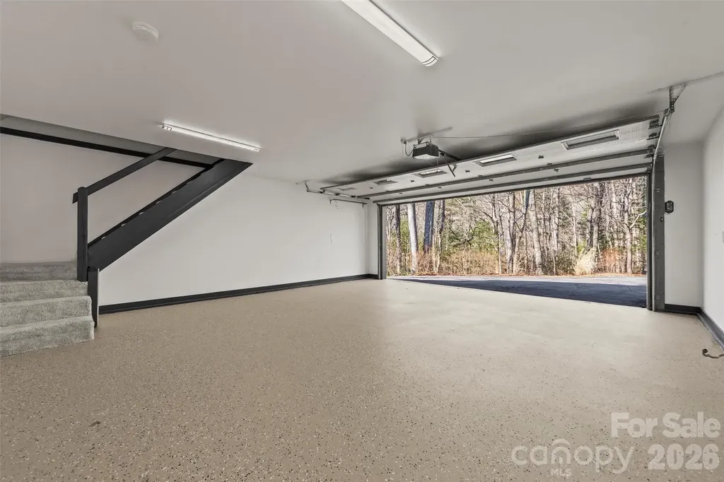 8 Indian Ridge Road Asheville NC 28803