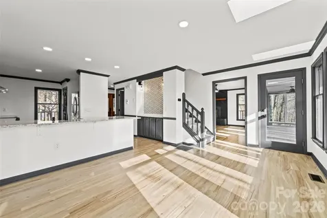 8 Indian Ridge Road Asheville NC 28803