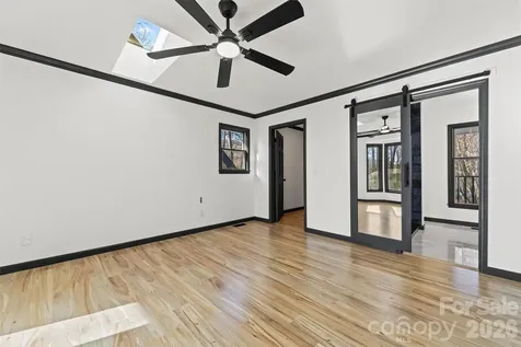 8 Indian Ridge Road Asheville NC 28803