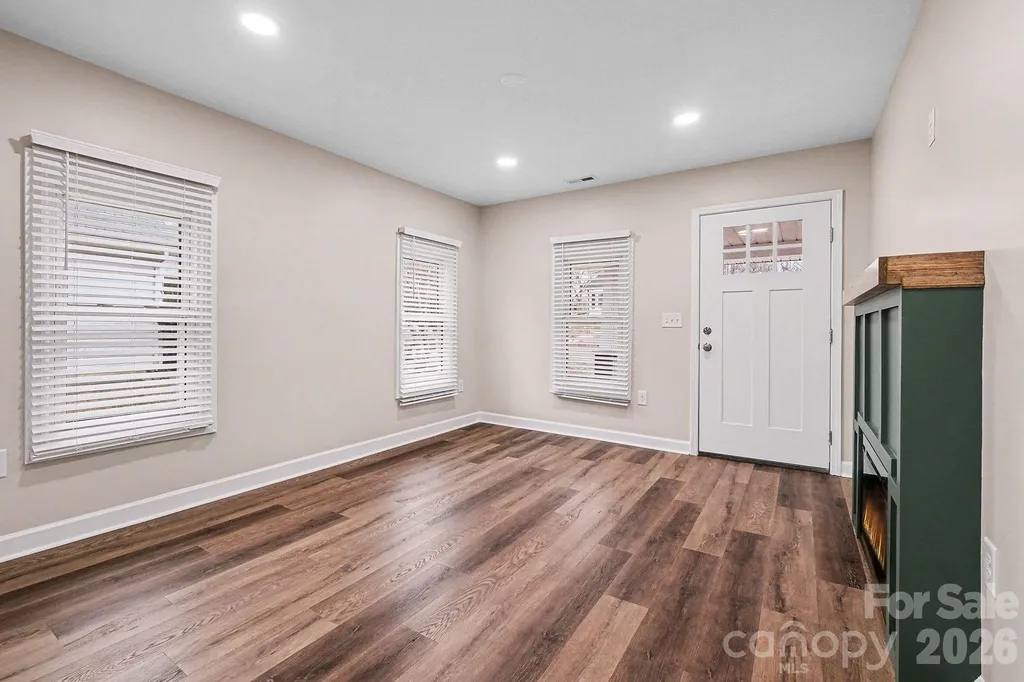 416 N Pine Street Cherryville NC 28021