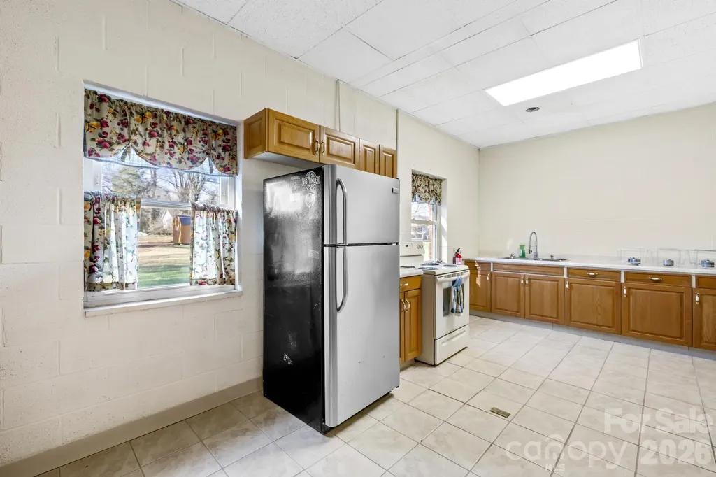 334 N Oakland Avenue Statesville NC 28677