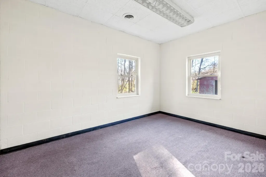 334 N Oakland Avenue Statesville NC 28677