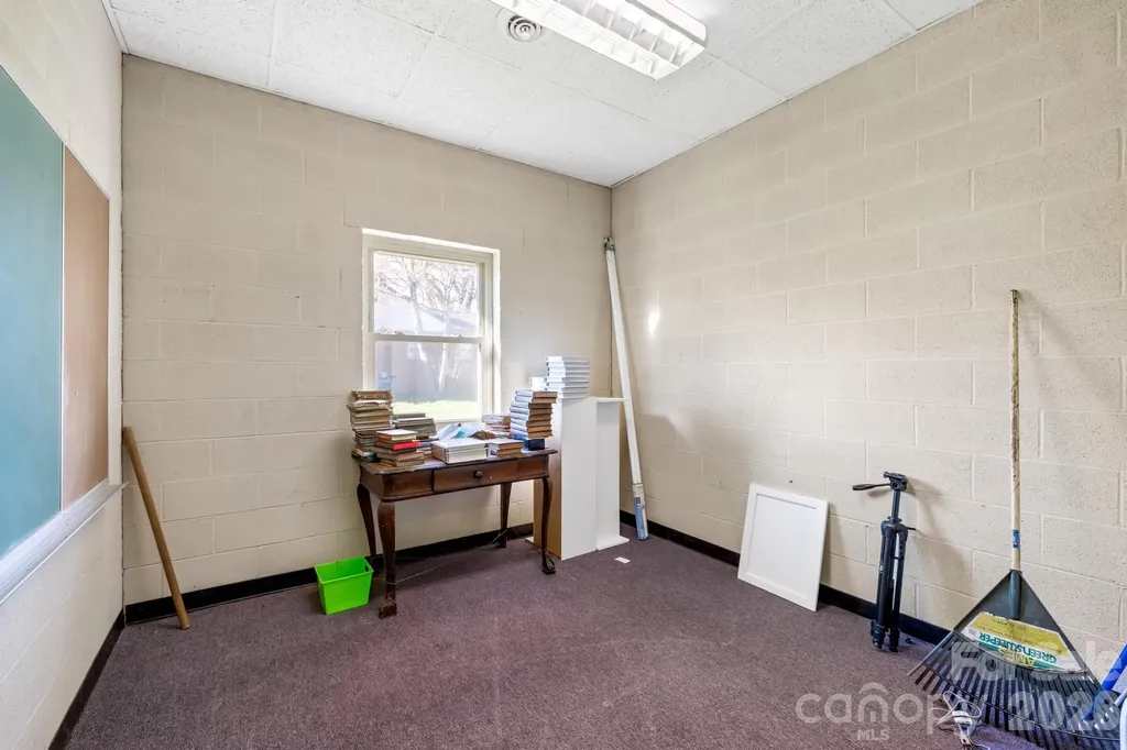 334 N Oakland Avenue Statesville NC 28677