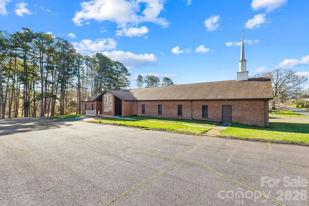 334 N Oakland Avenue Statesville NC 28677