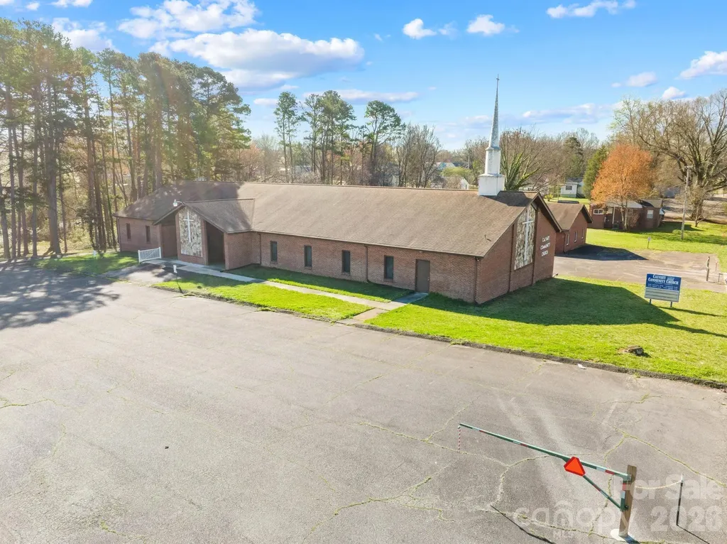 334 N Oakland Avenue Statesville NC 28677