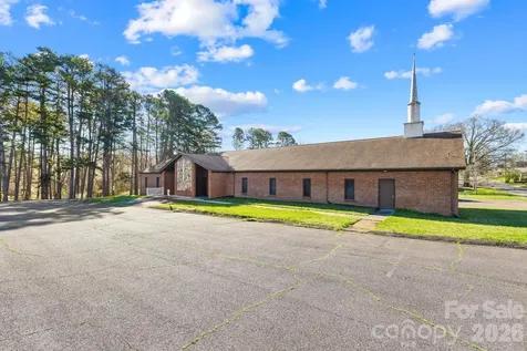 334 N Oakland Avenue Statesville NC 28677