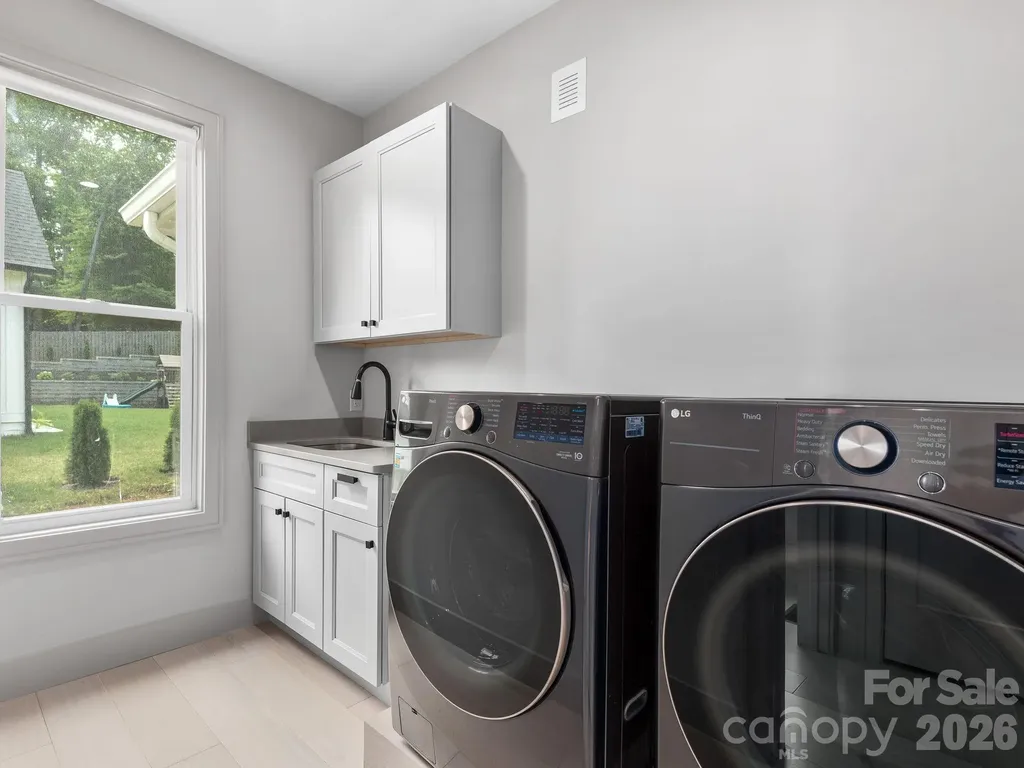 7 Copper Mill Court Candler NC 28715