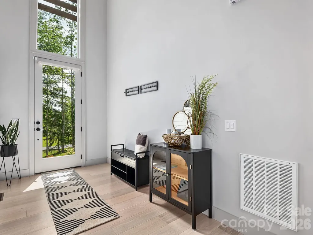 7 Copper Mill Court Candler NC 28715