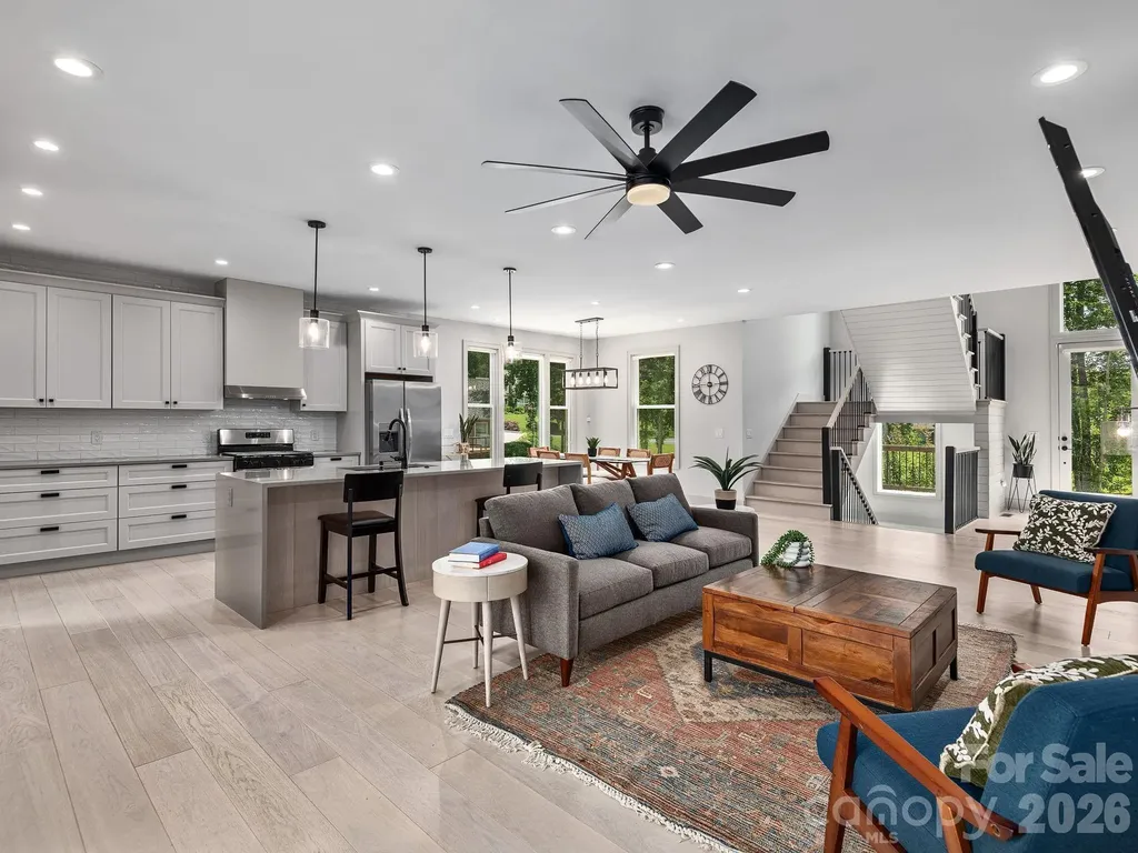 7 Copper Mill Court Candler NC 28715