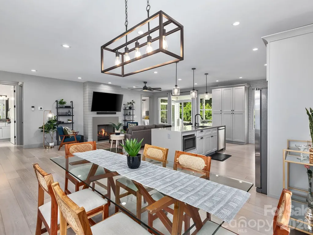 7 Copper Mill Court Candler NC 28715