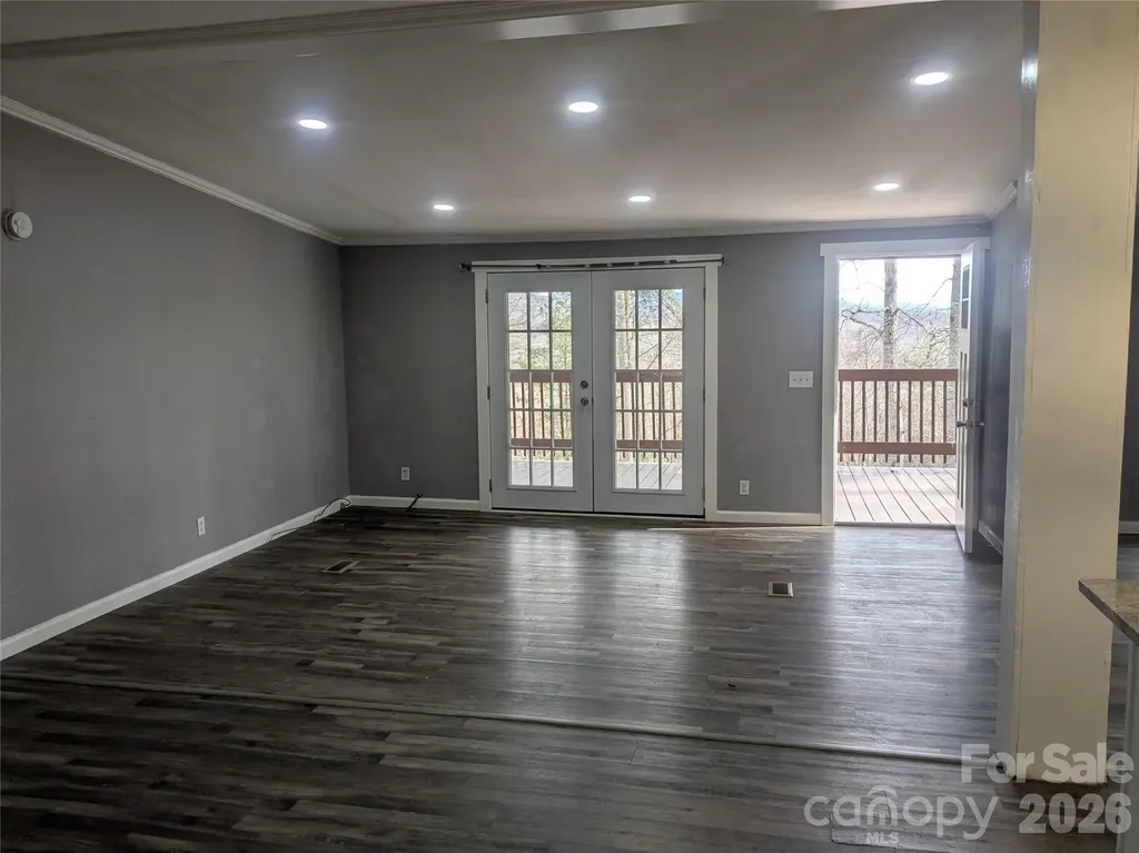 11 Gertrude Lane Candler NC 28715