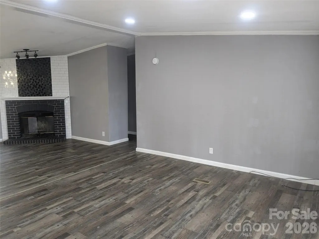 11 Gertrude Lane Candler NC 28715