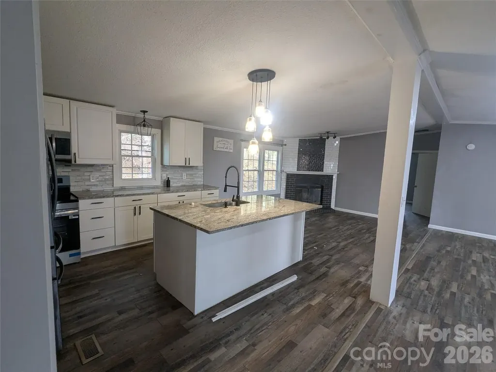 11 Gertrude Lane Candler NC 28715