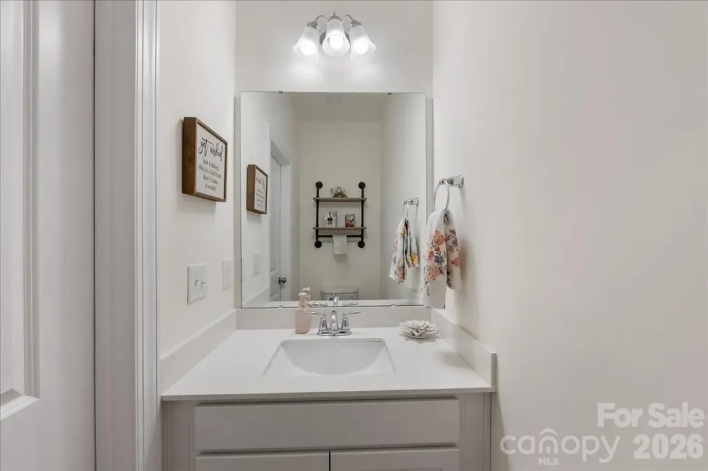 5923 Hampstead Pond Lane Matthews NC 28105