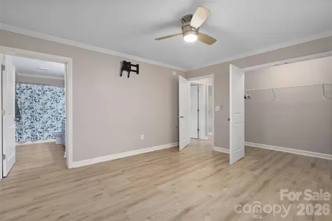 5 Carolinda Lane Waynesville NC 28786