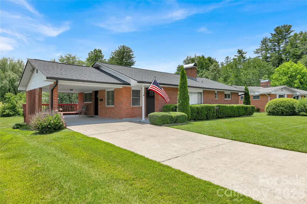 112 Allison Road Brevard NC 28712