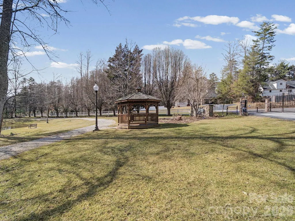 220 Jonathan Creek Drive Etowah NC 28729
