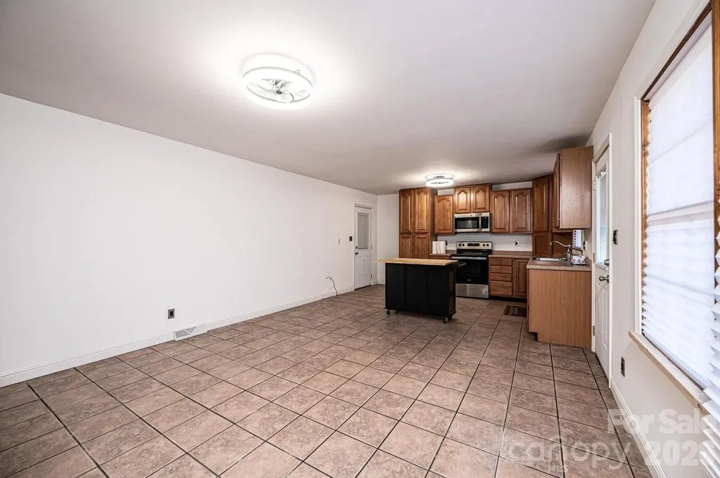 620 Diamondhead Drive NE Lenoir NC 28645