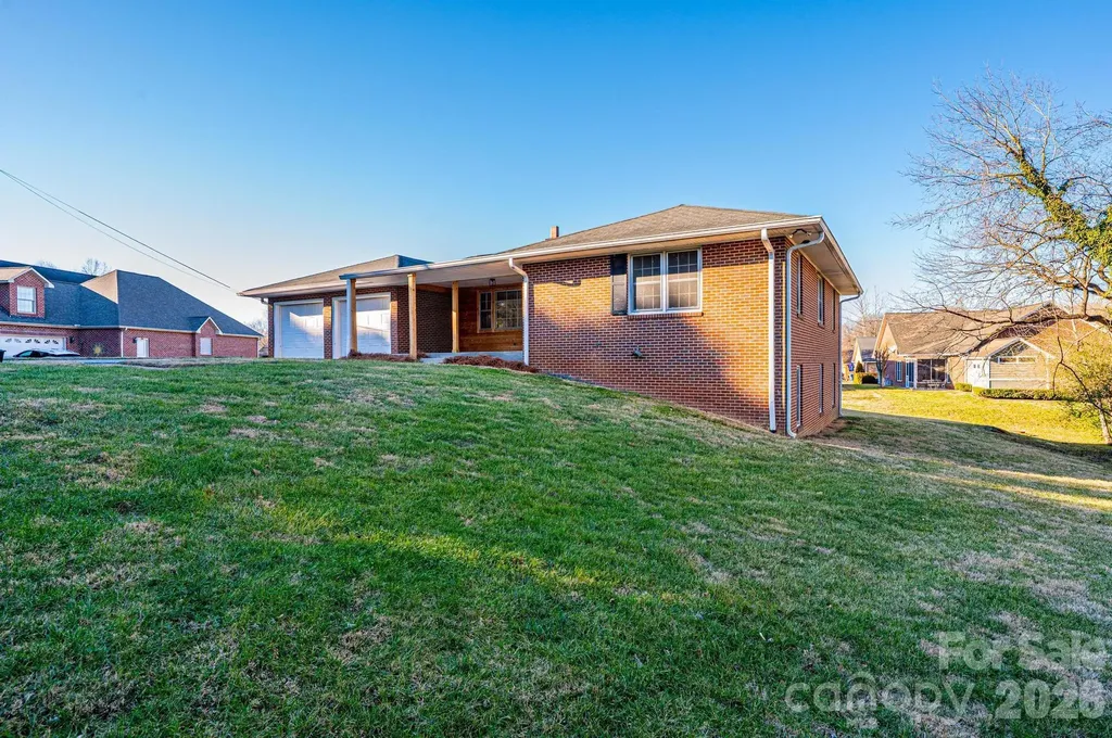 620 Diamondhead Drive NE Lenoir NC 28645