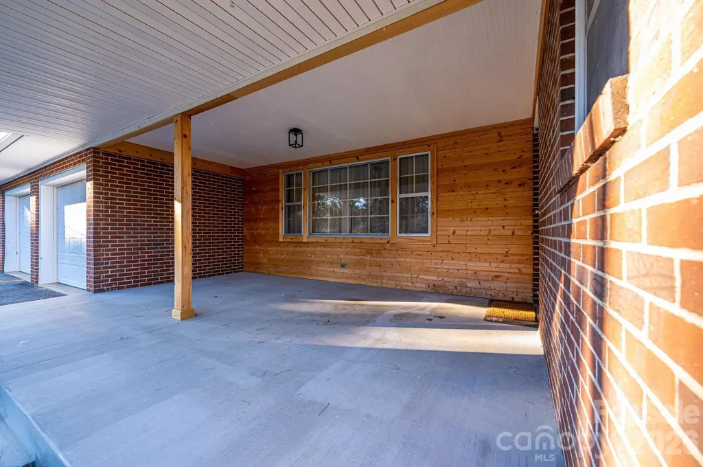 620 Diamondhead Drive NE Lenoir NC 28645