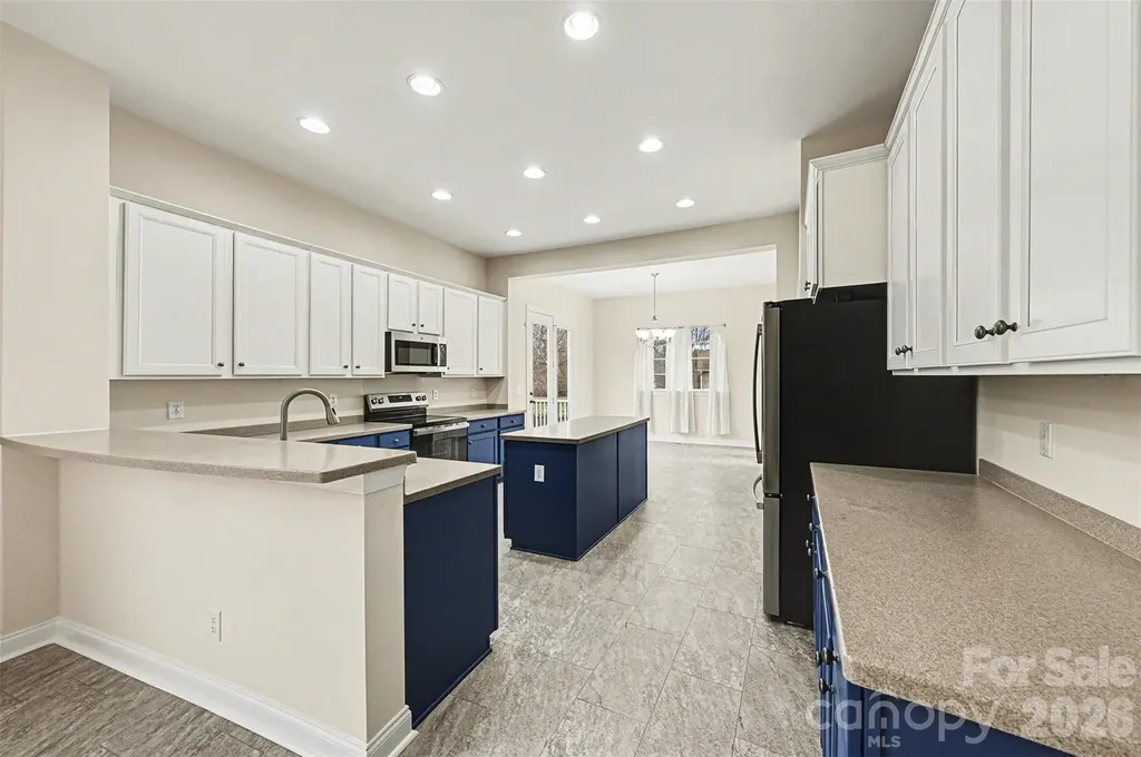 1305 Linden Glen Drive Matthews NC 28104