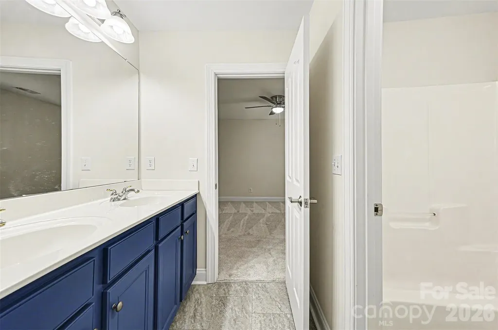 1305 Linden Glen Drive Matthews NC 28104