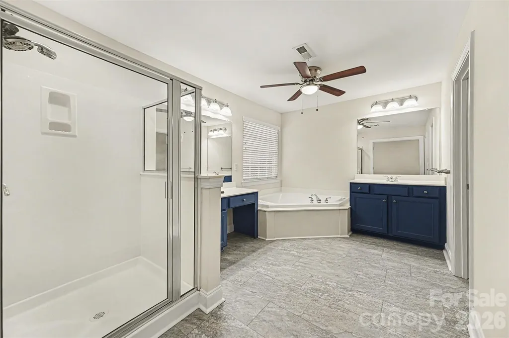 1305 Linden Glen Drive Matthews NC 28104