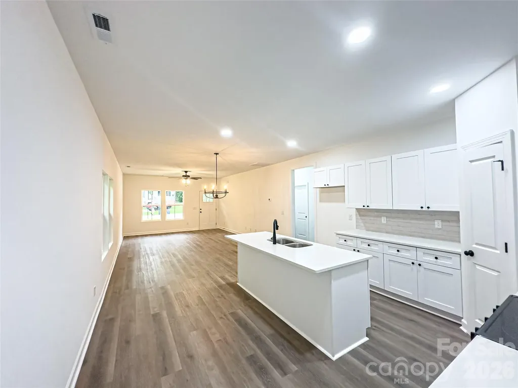 512 Murphy Street Kannapolis NC 28081