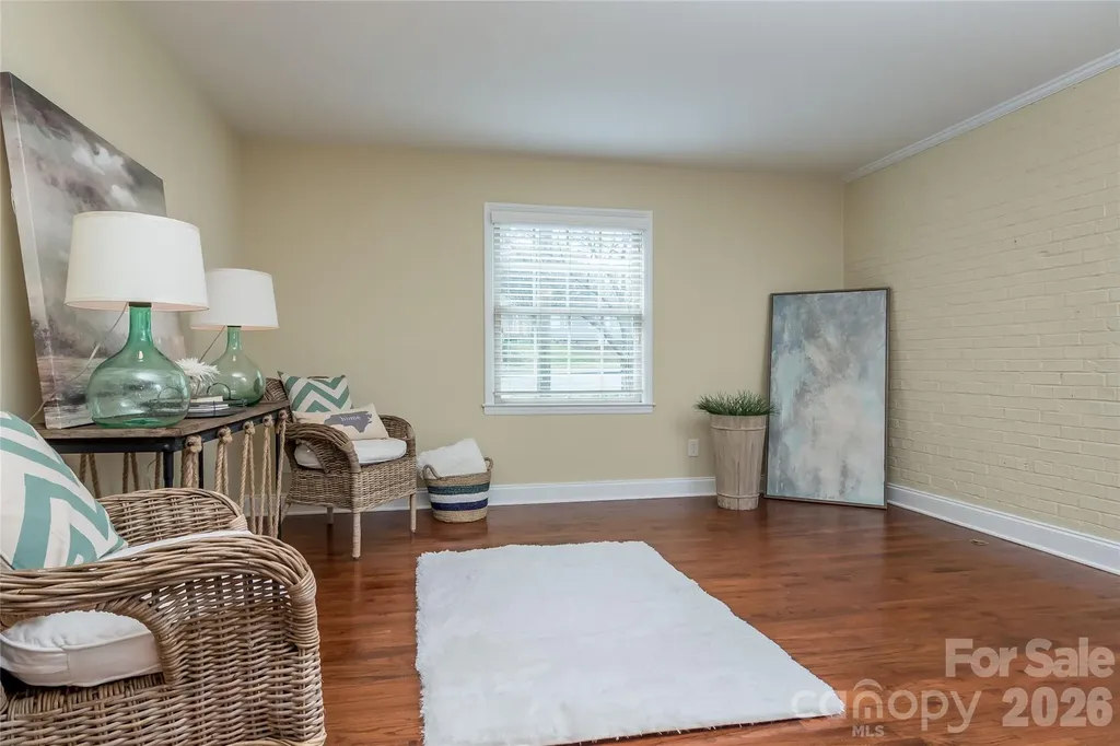 4911 Park Road Charlotte NC 28209